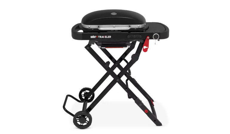 Grill gazowy TRAVELER Compact czarny - WEBER na białym tle
