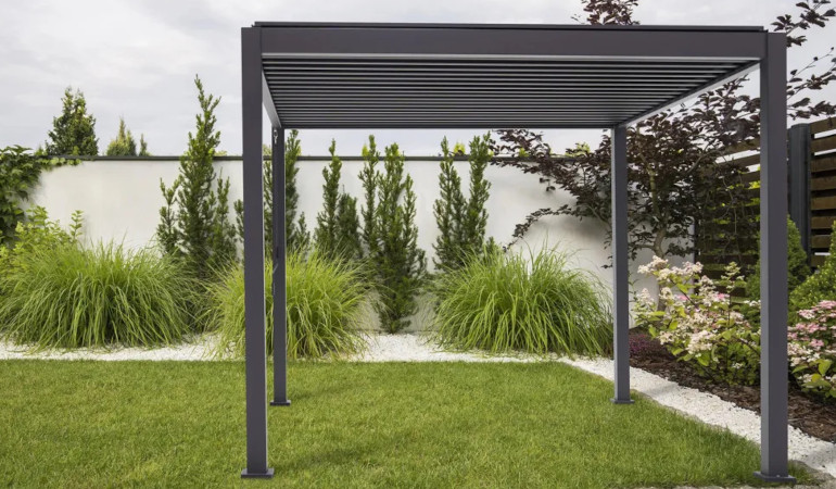 Hlin&iacute;kov&aacute; z&aacute;hradn&aacute; pergola Premium Anthracite 3x4 - Gutroof v z&aacute;hrade